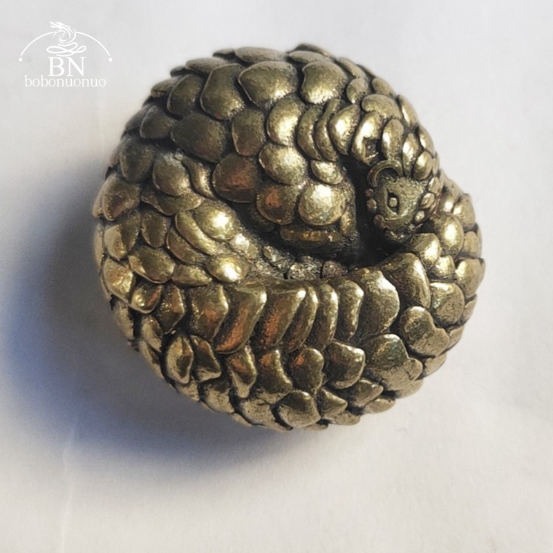 Solid Brass Spherical Pangolin - Retro Gaming Decor recensie en prijs